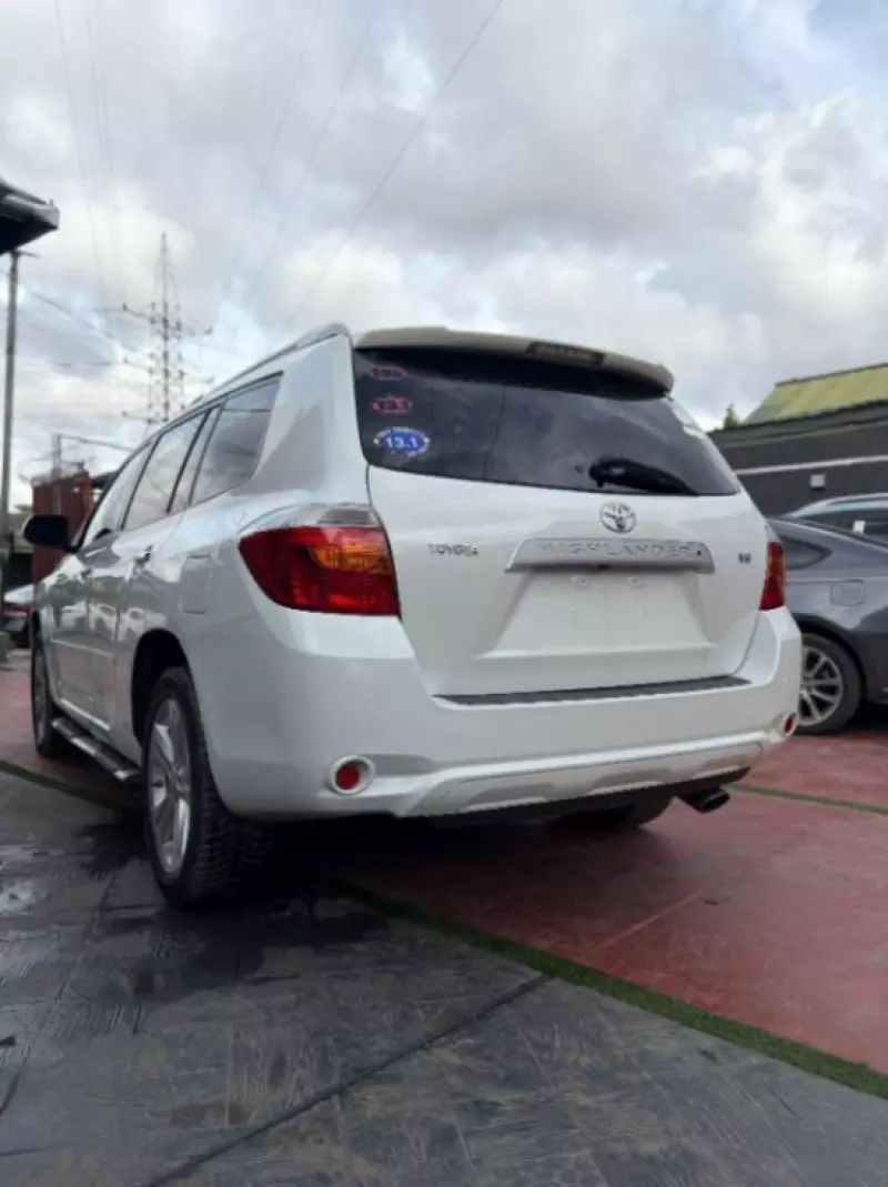 Toyota Highlander   - 2009