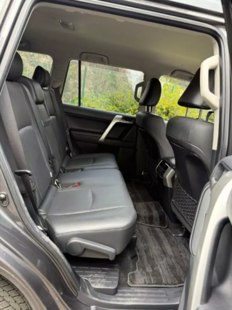 Toyota Landcruiser Prado   - 2019