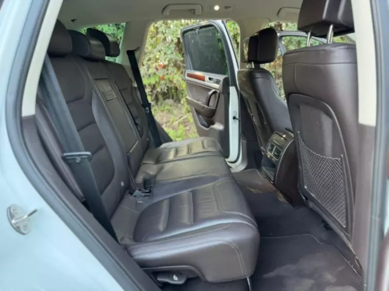 Volkswagen Touareg   - 2015