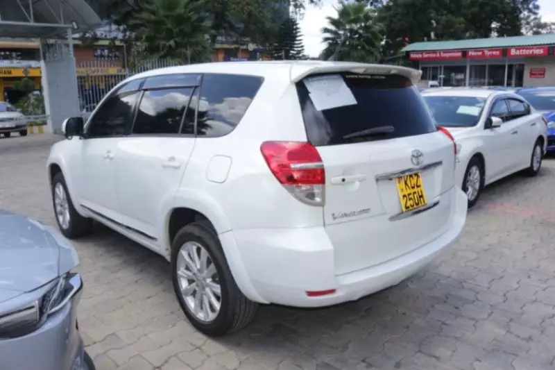 Toyota Vanguard    - 2013