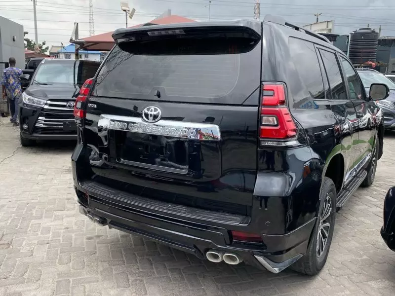 Toyota Landcruiser Prado   - 2012