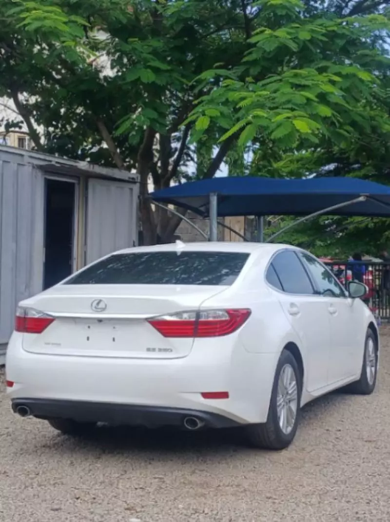 Lexus ES 350   - 2015