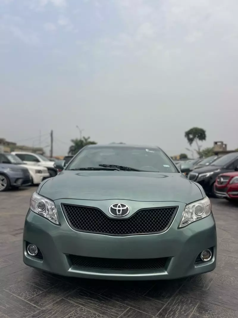 Toyota Camry   - 2007