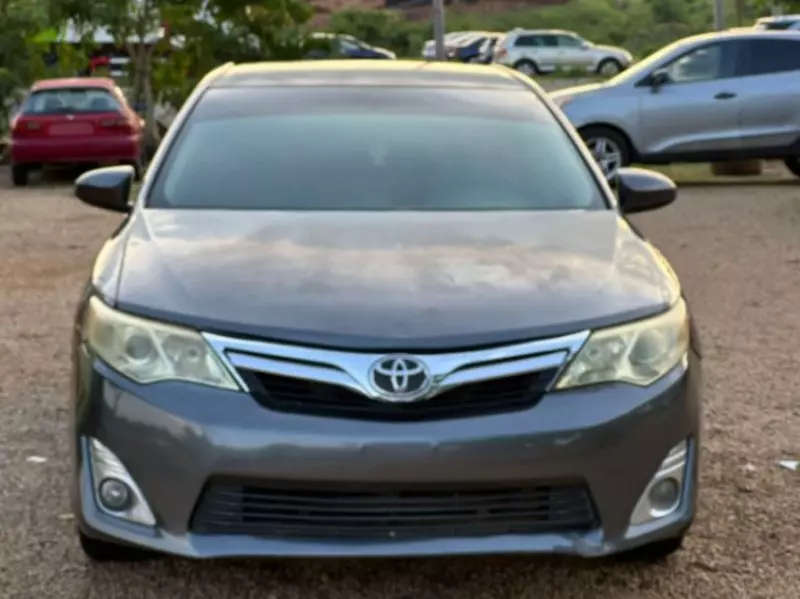 Toyota Camry   - 2013