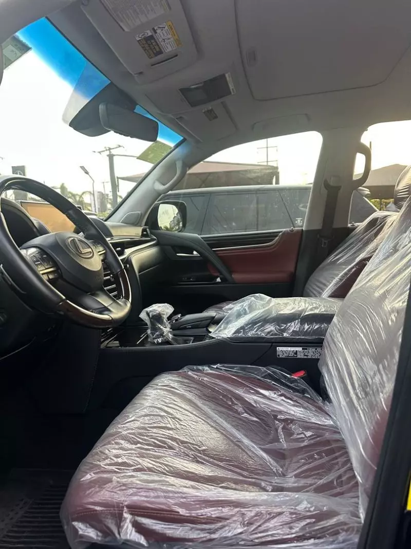 Lexus LX 570   - 2019