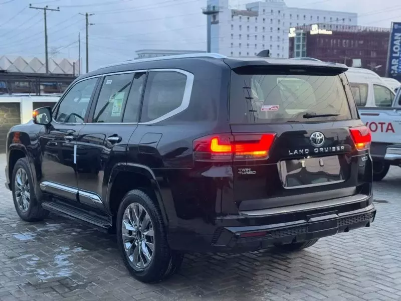 Toyota Land Cruiser   - 2025
