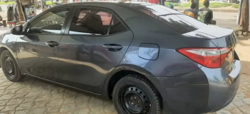 Toyota Corolla Hybrid    - 2016