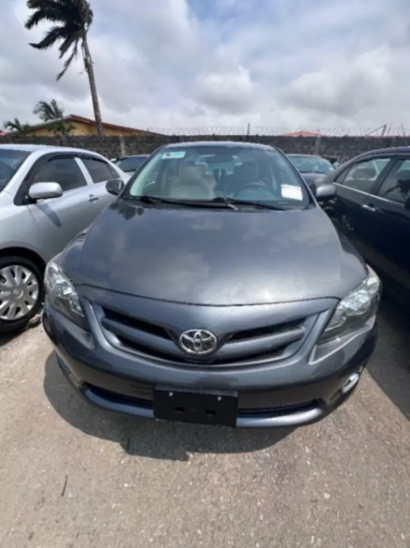 Toyota Corolla   - 2013