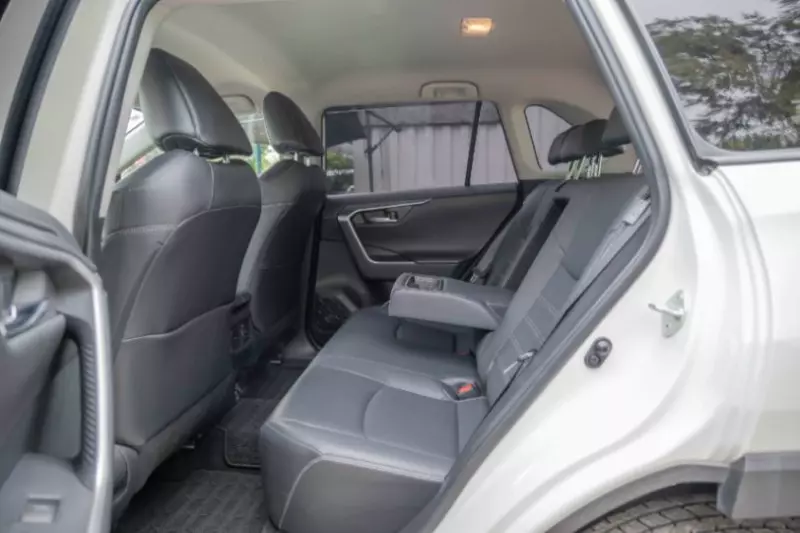 Toyota RAV4   - 2019