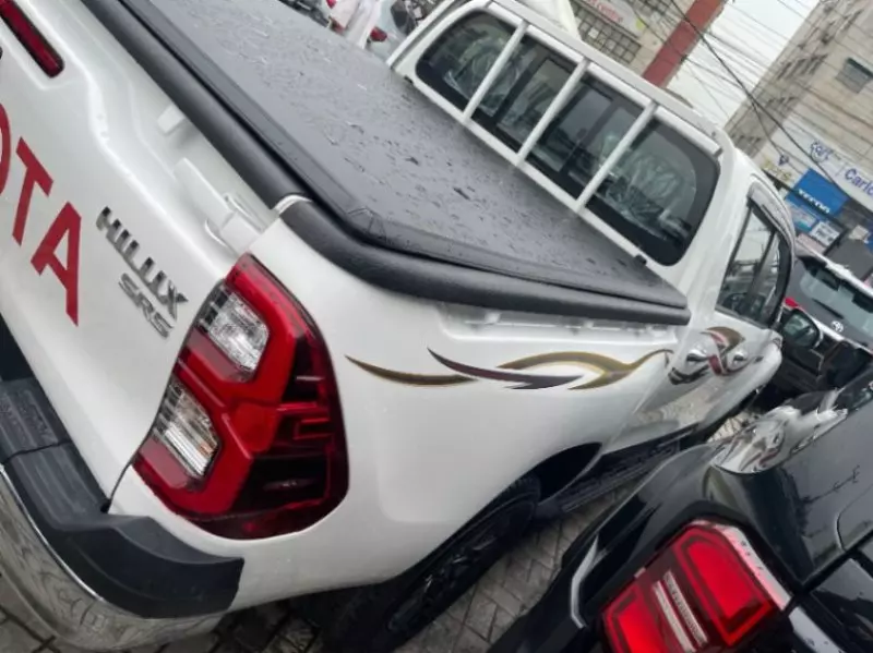 Toyota Hilux   - 2025