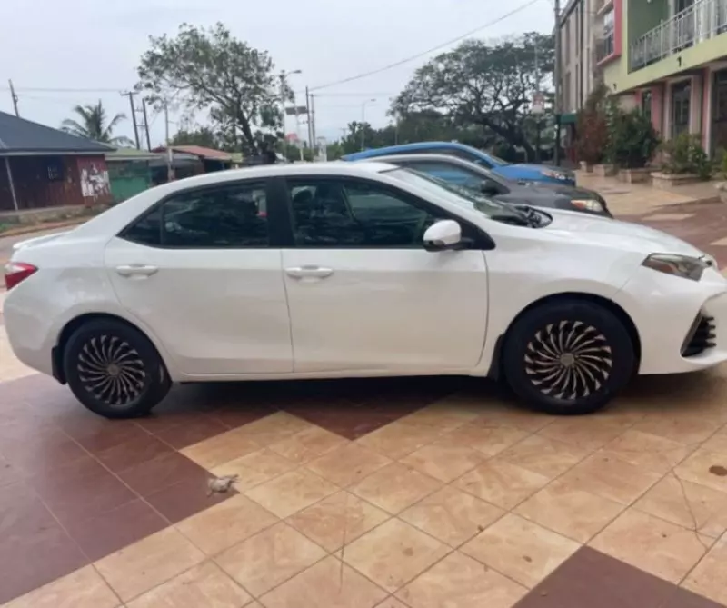 Toyota corolla   - 2015