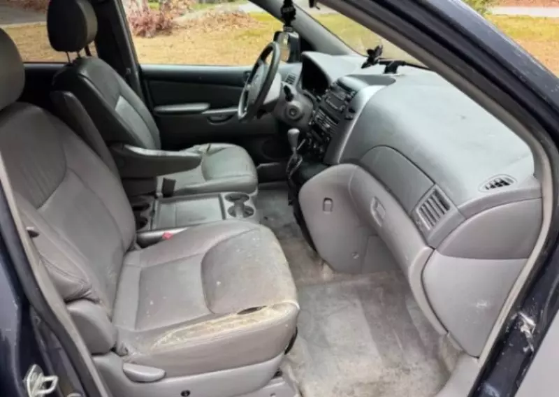 Toyota Sienna   - 2008