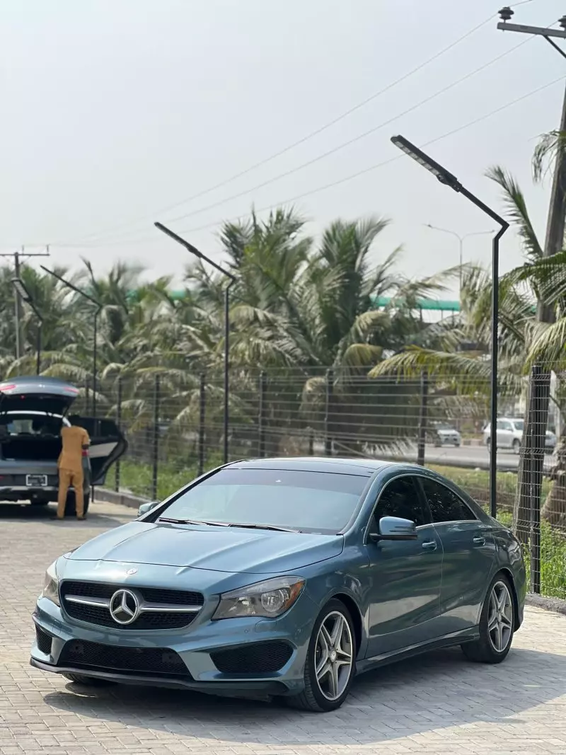 Mercedes-Benz CLA 250   - 2014