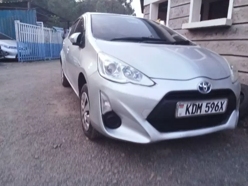 Toyota Aqua Hybrid   - 2016