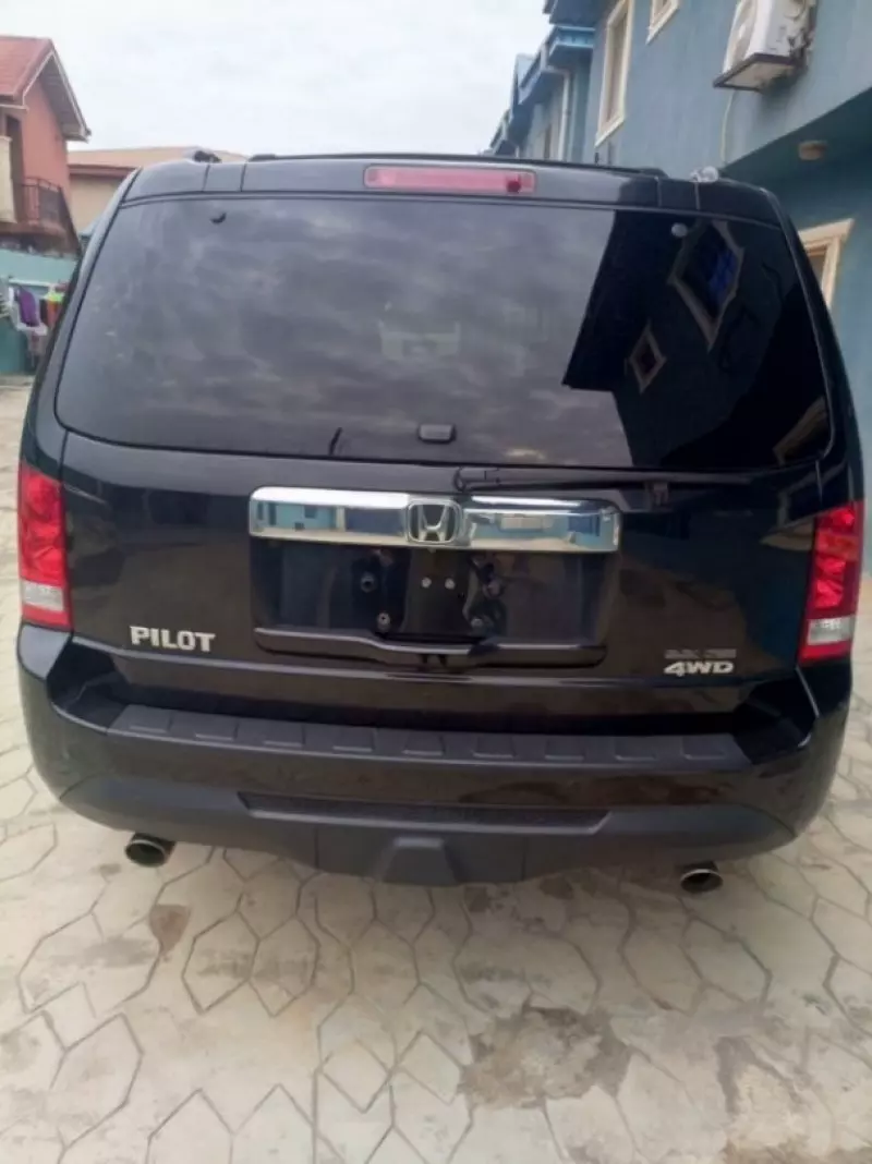 Honda Pilot   - 2012