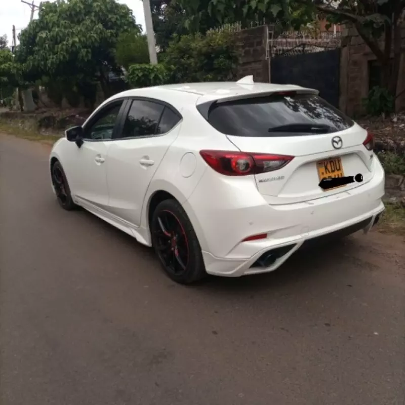 Mazda Axela    - 2018