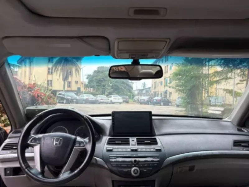 Honda Accord   - 2009