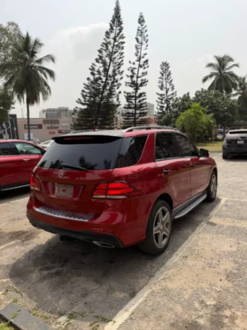 Mercedes-Benz GLE-Class   - 2016