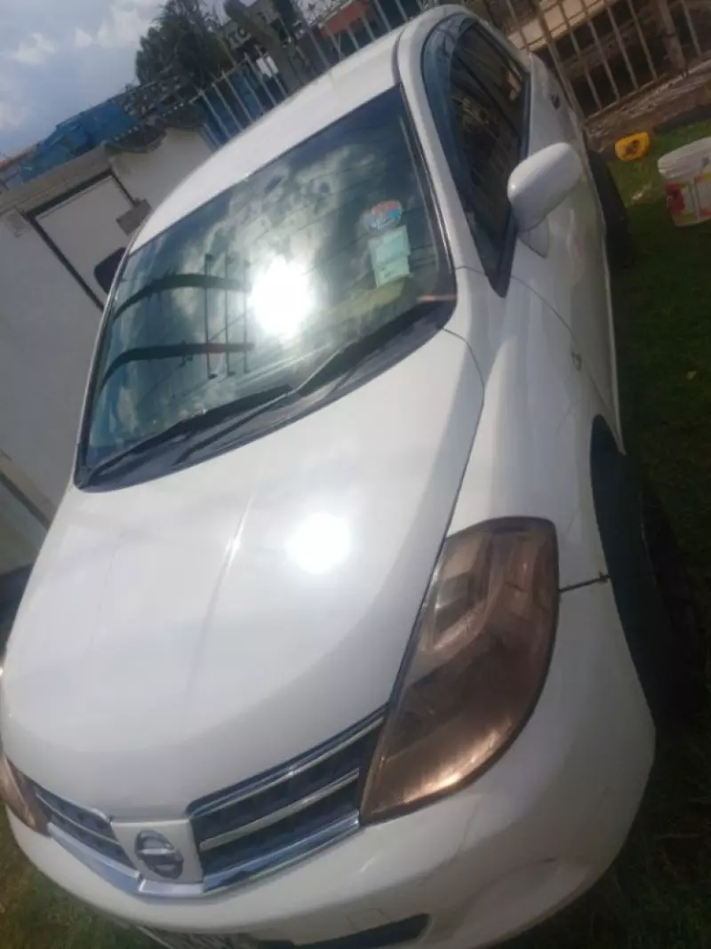 Nissan Tiida   - 2009