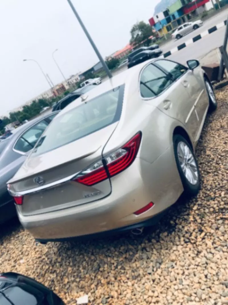 Lexus ES 350   - 2014