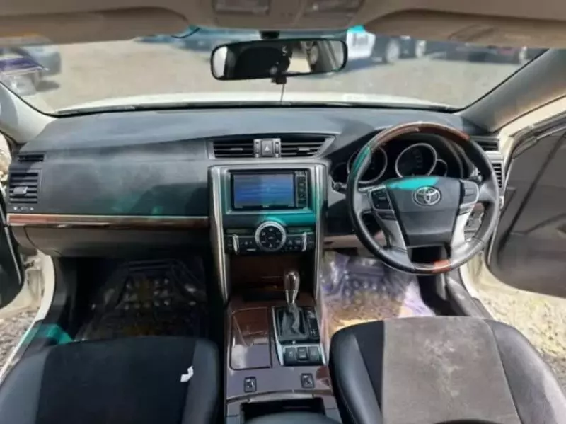 Toyota Mark X   - 2016