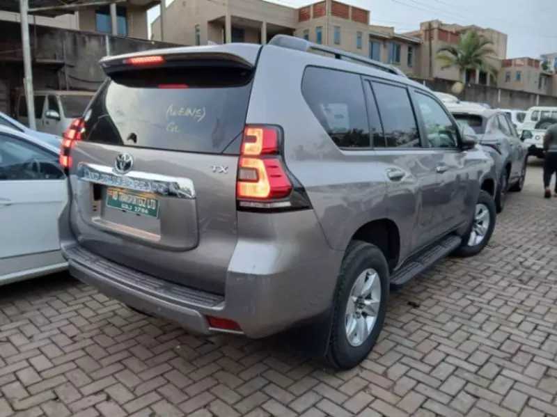 Toyota Landcruiser Prado