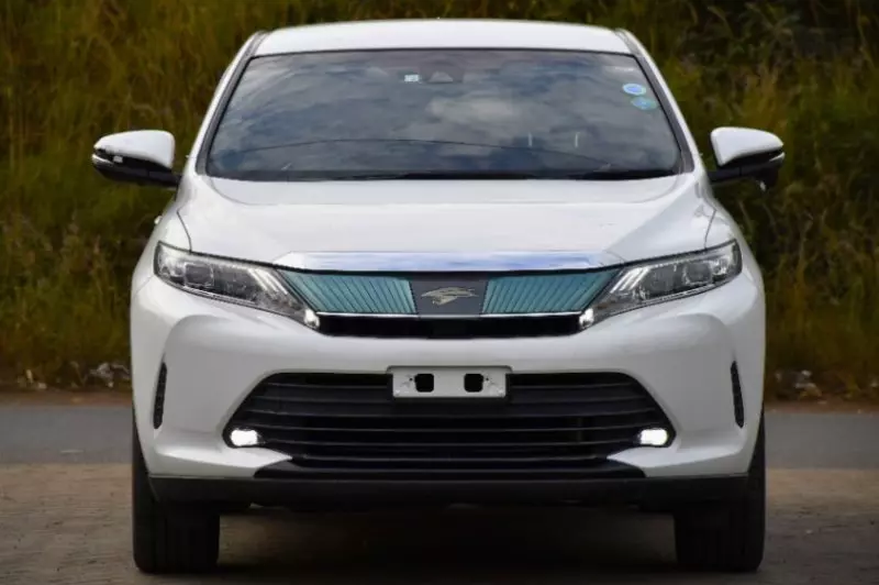 Toyota Harrier   - 2018