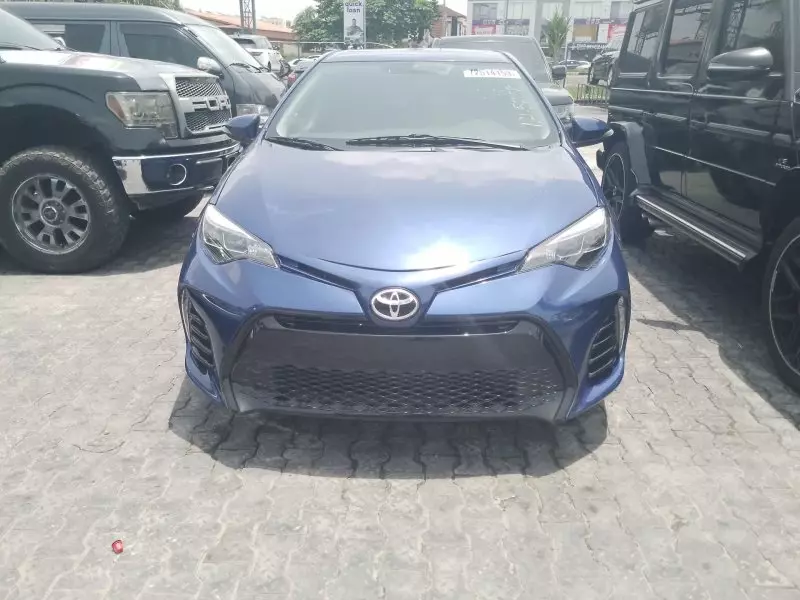 Toyota Corolla   - 2015