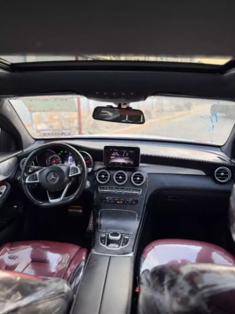 Mercedes-Benz GLC 300   - 2019