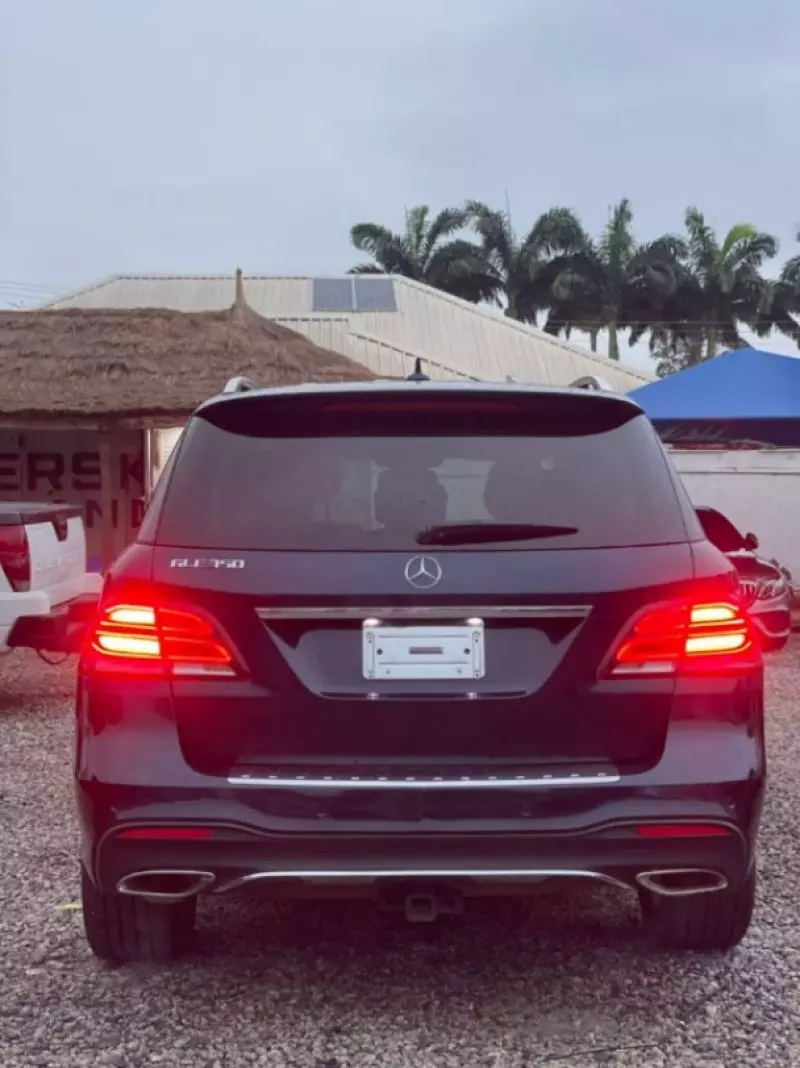 Mercedes-Benz GLE 350   - 2017