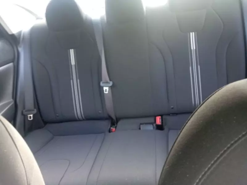 Hyundai Elantra   - 2021