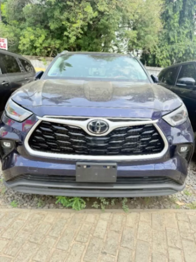 Toyota Highlander   - 2020