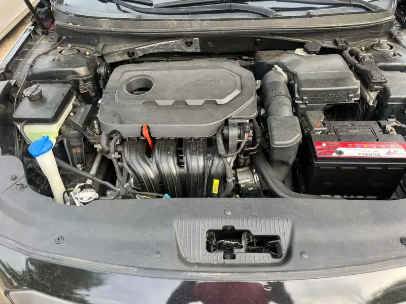 Hyundai Sonata   - 2016