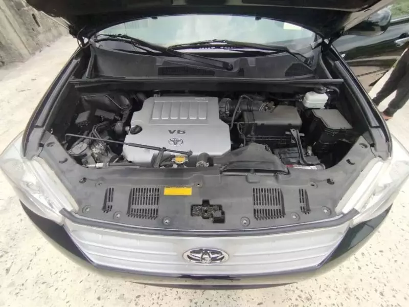 Toyota Highlander   - 2013