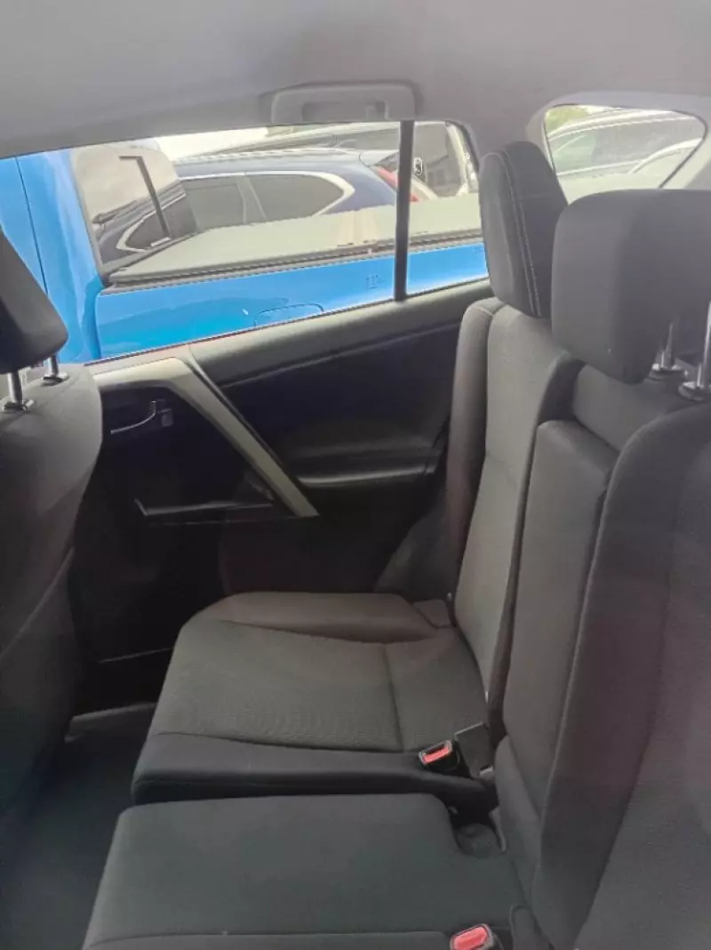 Toyota RAV4   - 2016