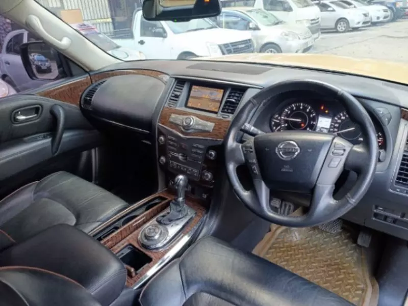 Nissan Patrol   - 2016
