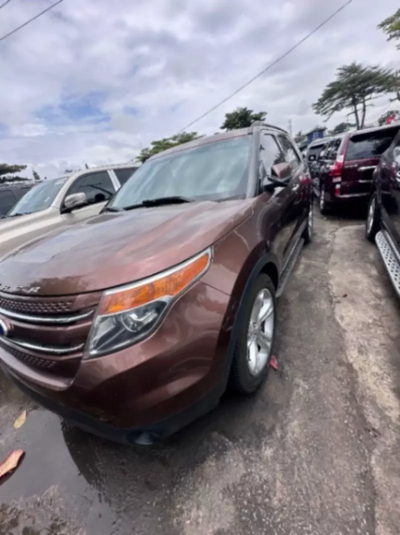 Ford Explorer   - 2014