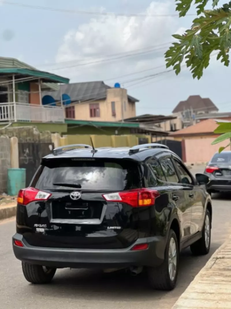 Toyota RAV4   - 2015
