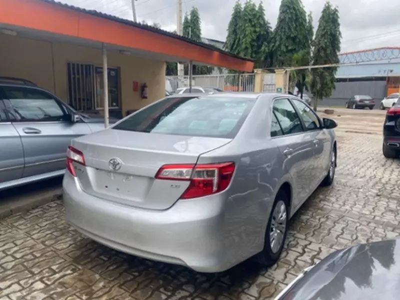 Toyota Camry   - 2014