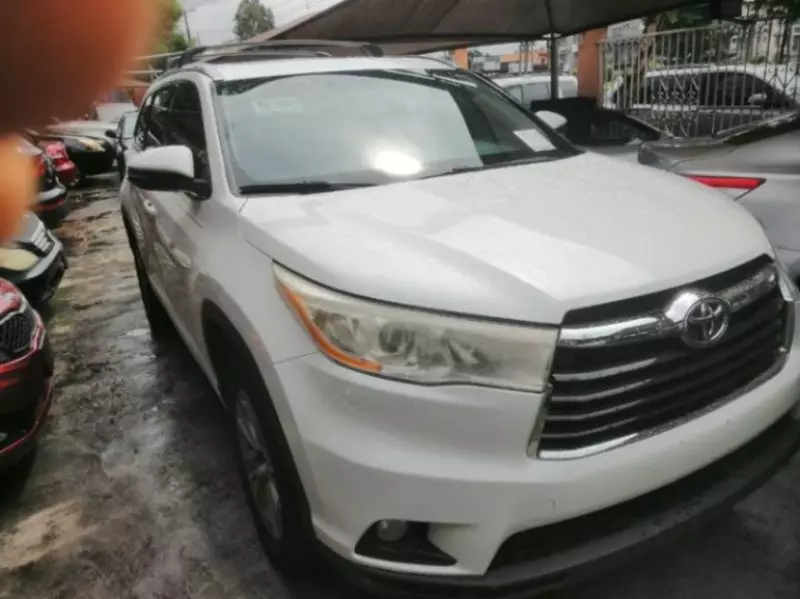 Toyota Highlander   - 2014