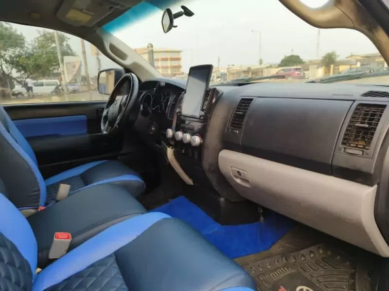Toyota Tundra   - 2008