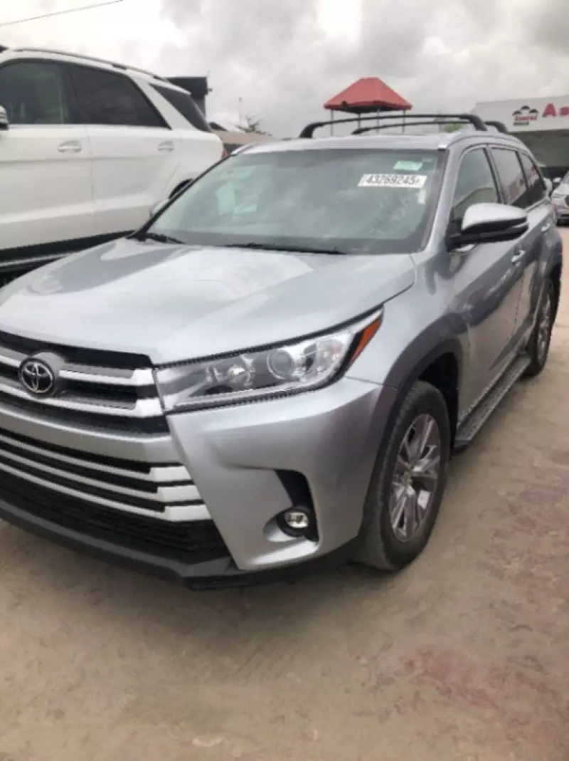 Toyota Highlander   - 2009