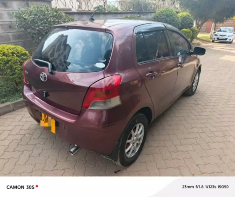 Toyota Vitz   - 2010
