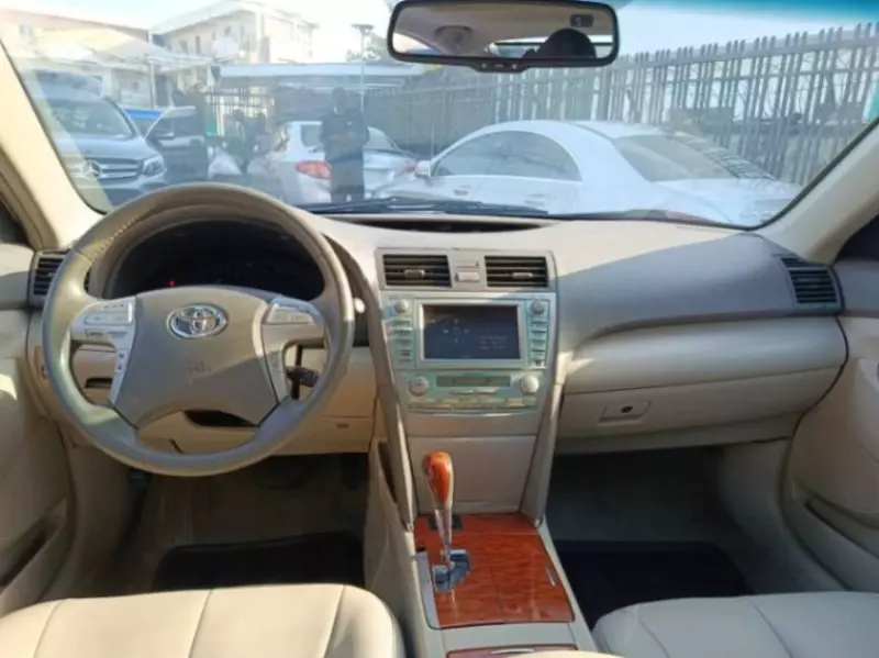 Toyota Camry   - 2008