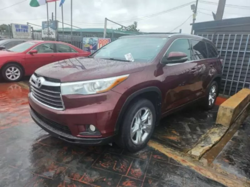 Toyota Highlander   - 2016