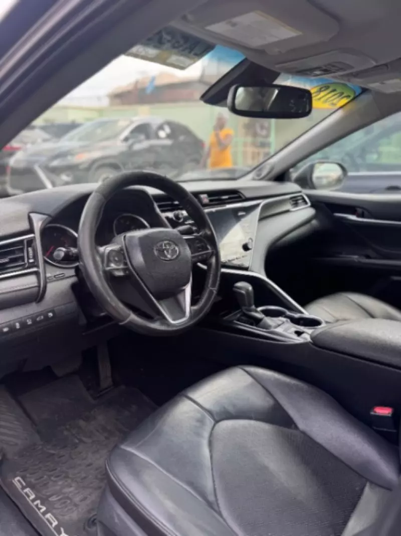 Toyota Camry   - 2018
