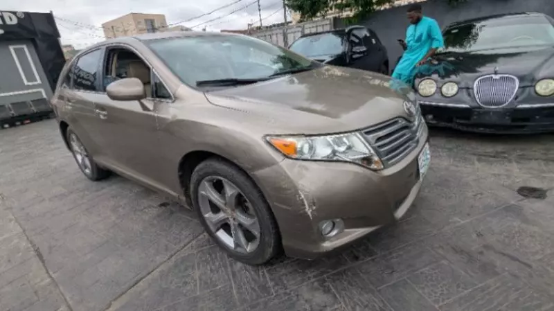 Toyota Venza   - 2010