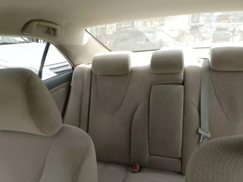 Toyota Camry   - 2010