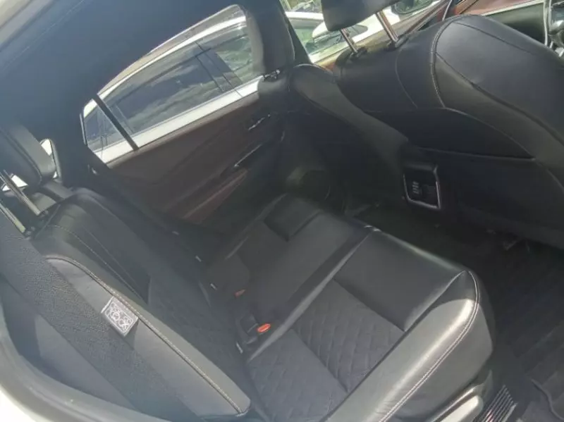 Toyota Harrier   - 2017