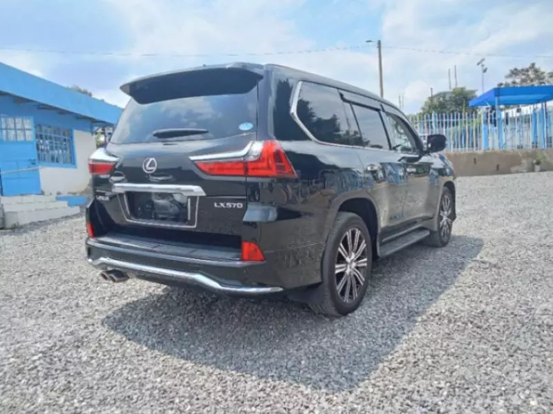 Lexus LX 570   -